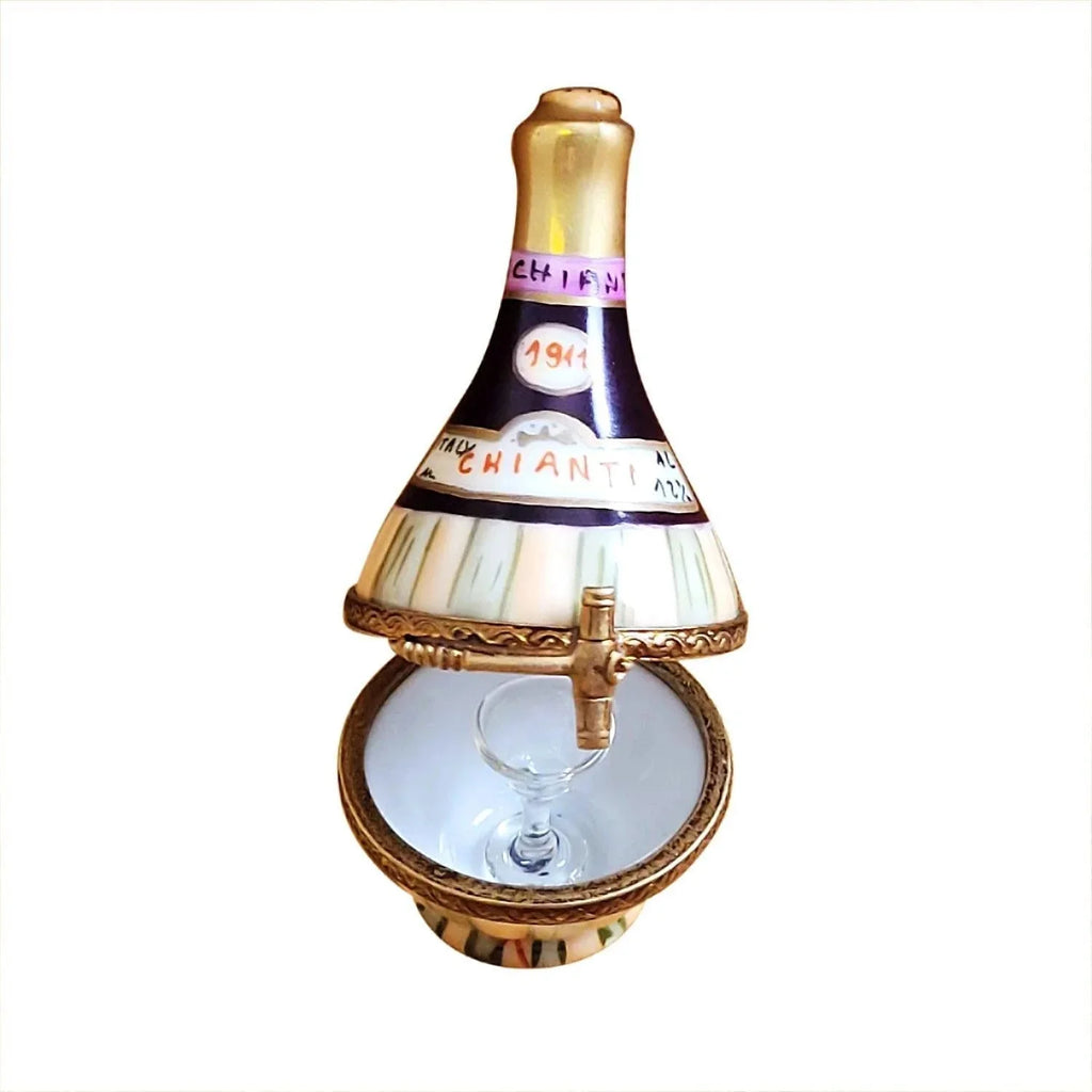 Porcelain Figurine with Removable Wine Glass U539322