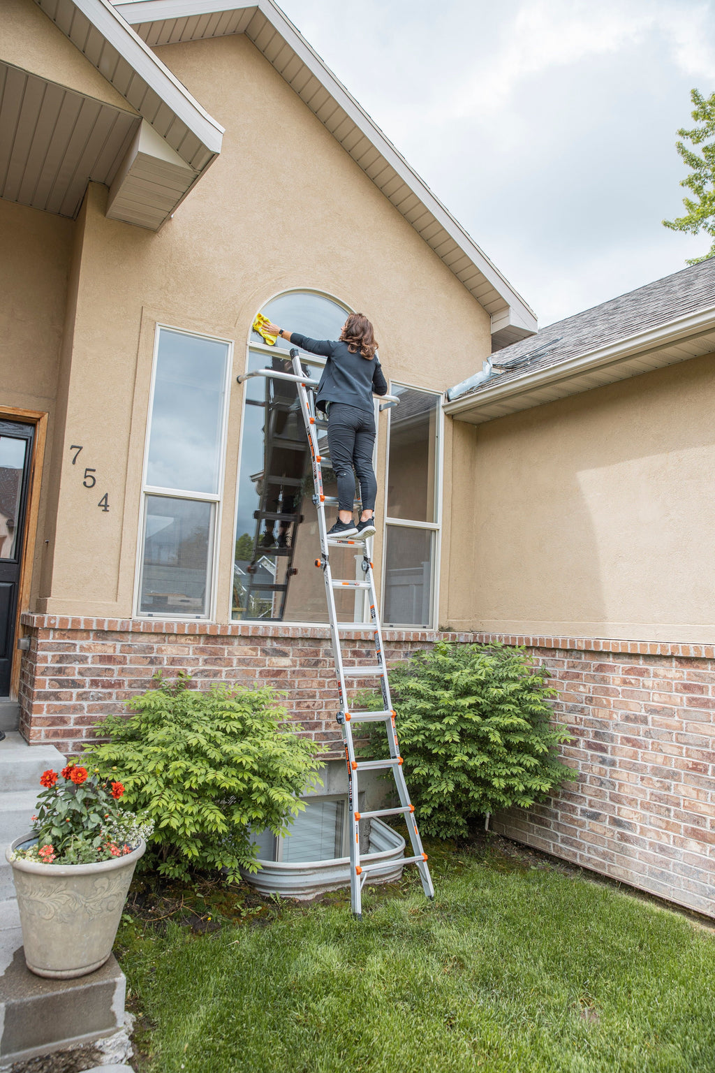 Aluminum Articulating Ladder Accessory V9371