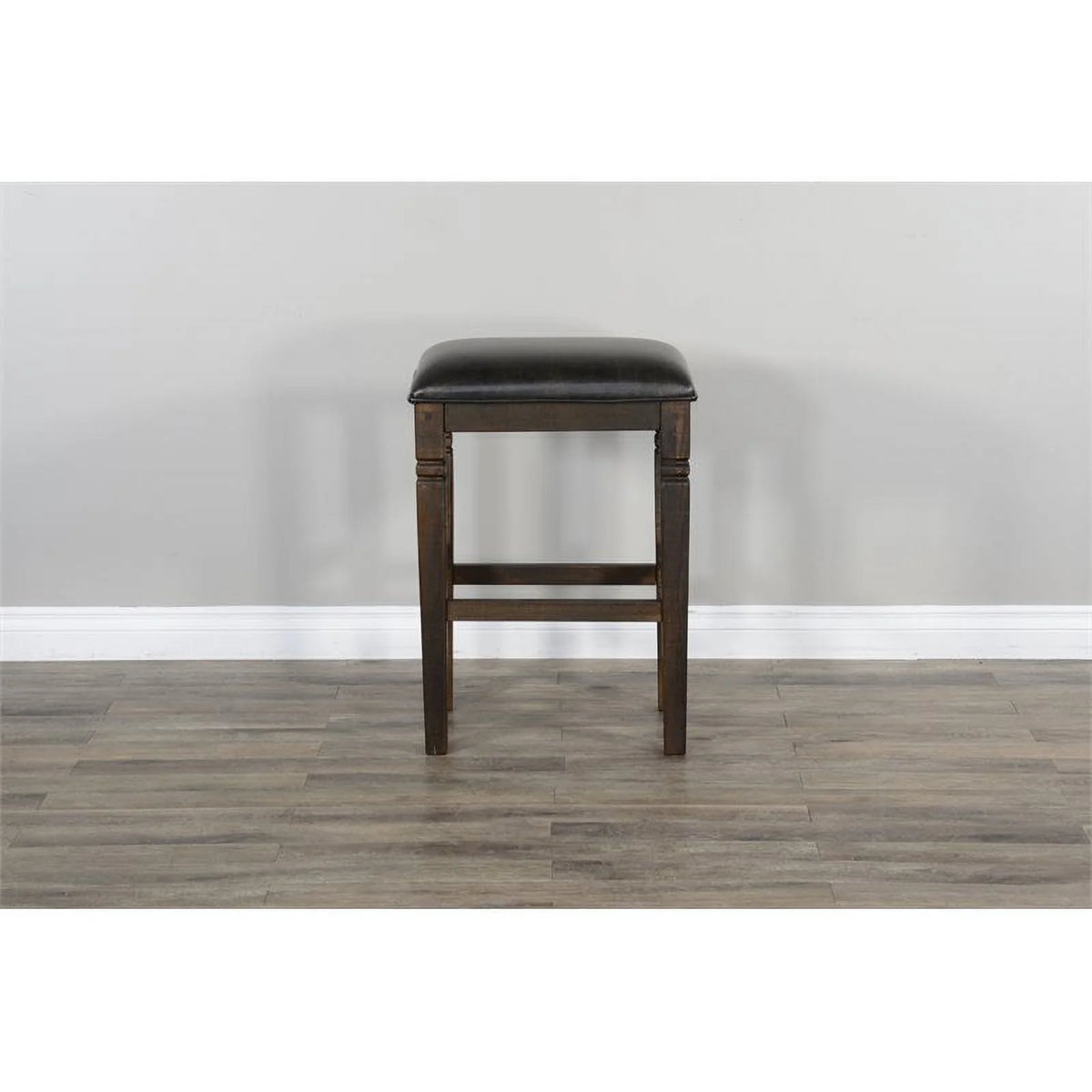 Tobacco Leaf Wood Stool C5432