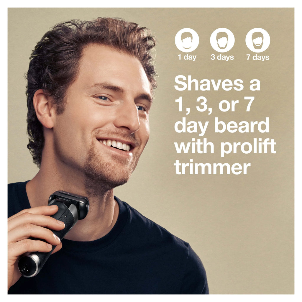 Rechargeable Wet Dry Electric Shaver with Clean Station L703605