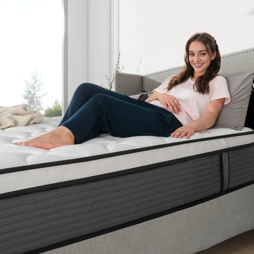 Queen 12 Inch Hybrid Innerspring Mattress with Memory Foam S894076