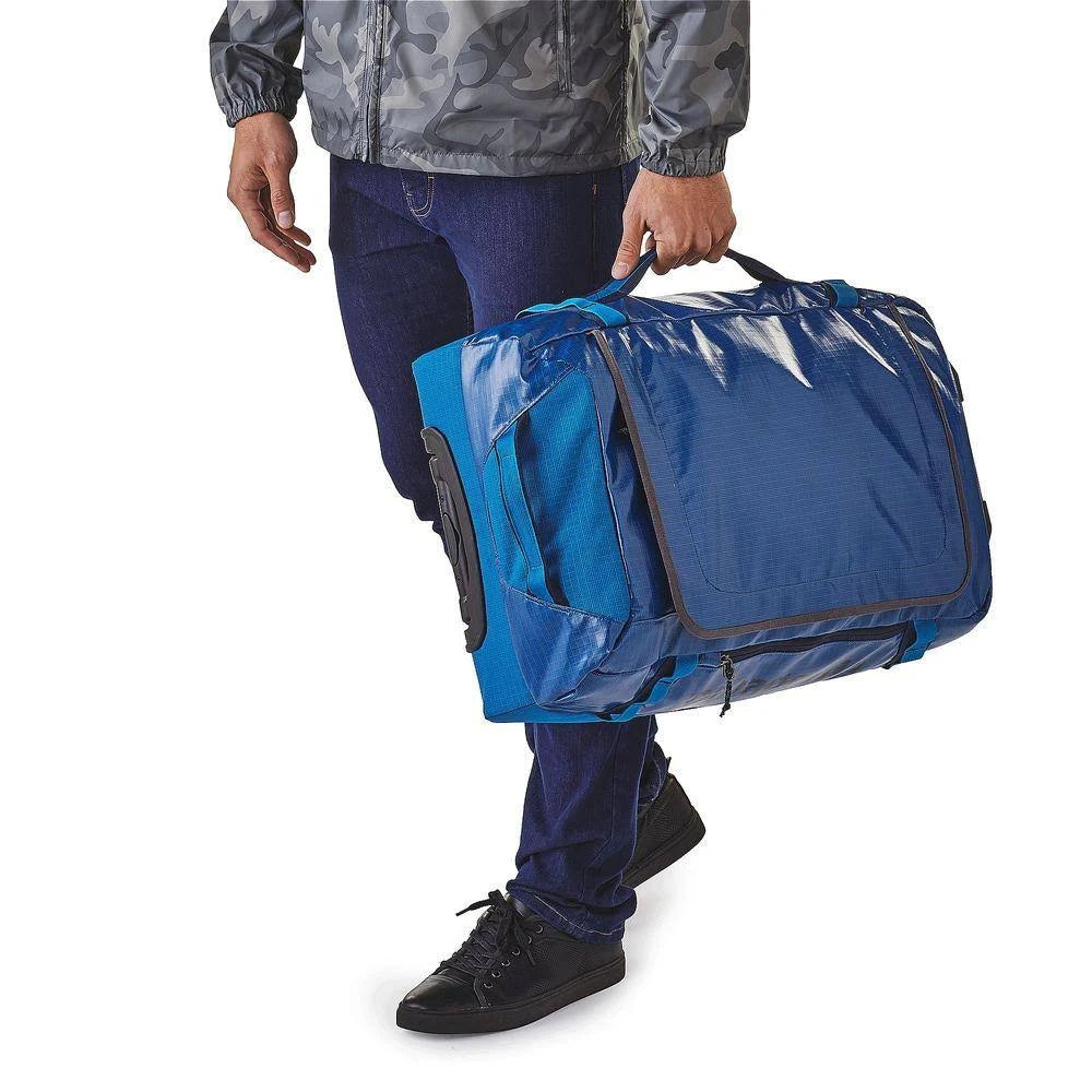 Black 40 Liters Wheeled Duffel M7890