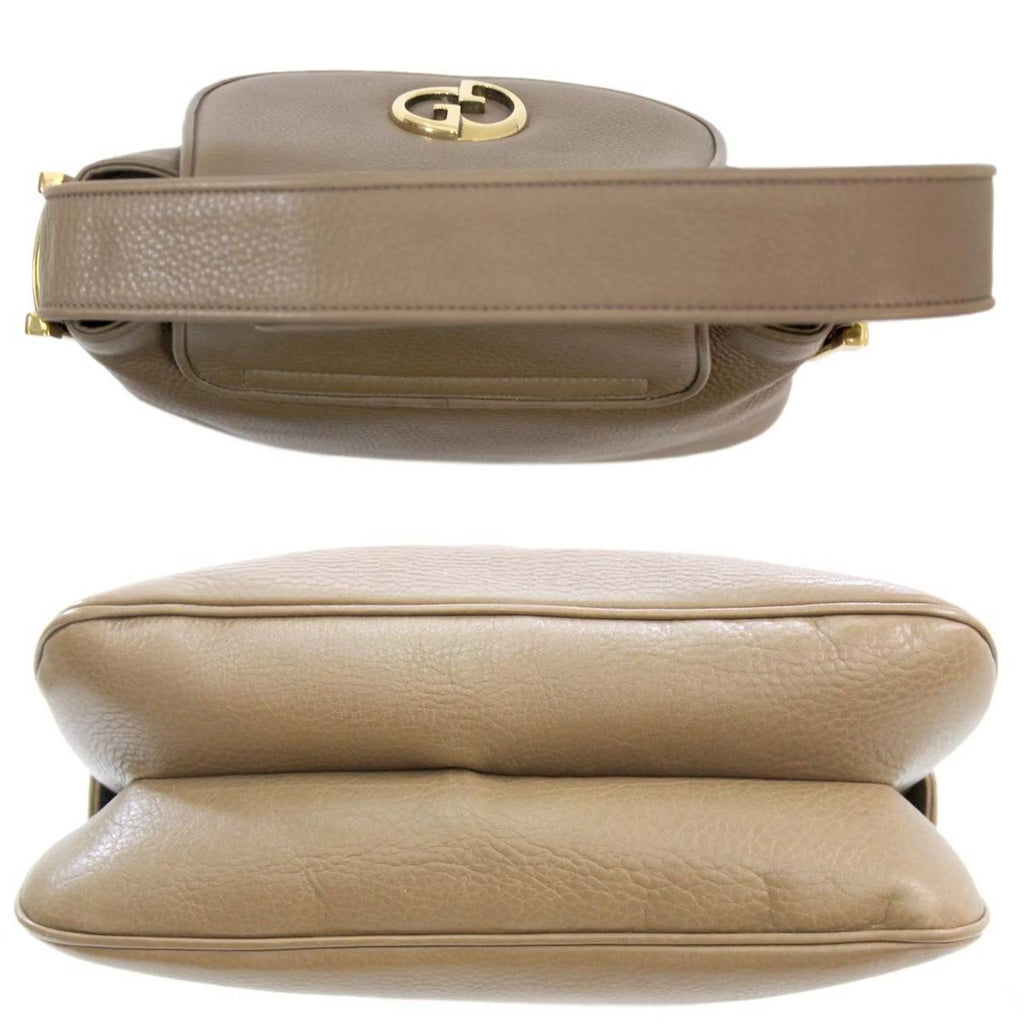 Pre-Owned Leather Shoulder Bag T66687