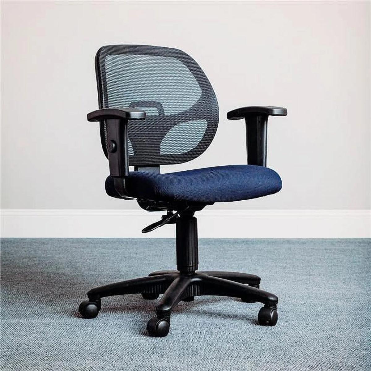 Blue Mesh Office Chair with Arms D35778