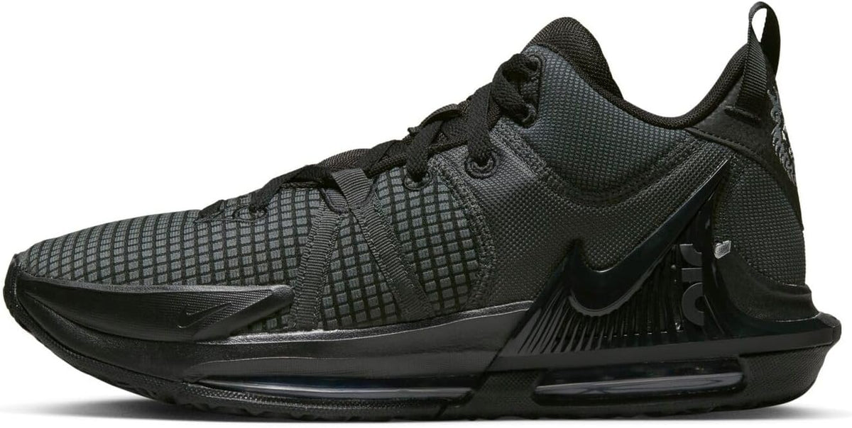 Black Basketball Shoes Y664591