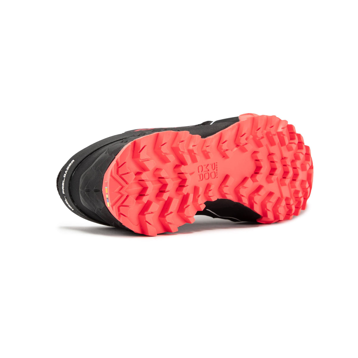Black Fluo Pink Trail Running Shoes P1100