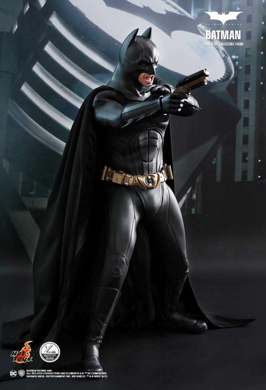 Batman 1/4 Scale Action Figure E91082