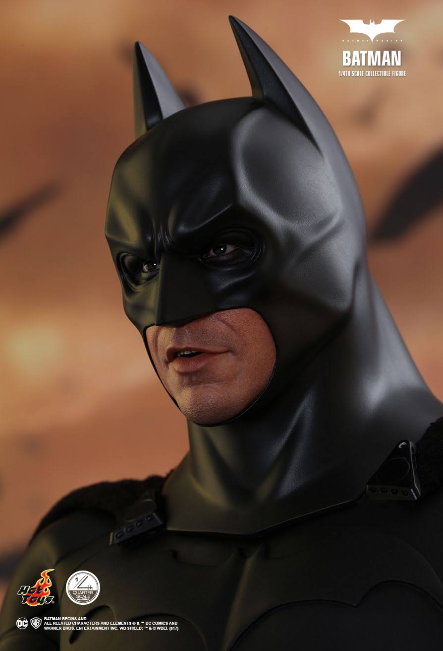 Batman 1/4 Scale Action Figure E91082