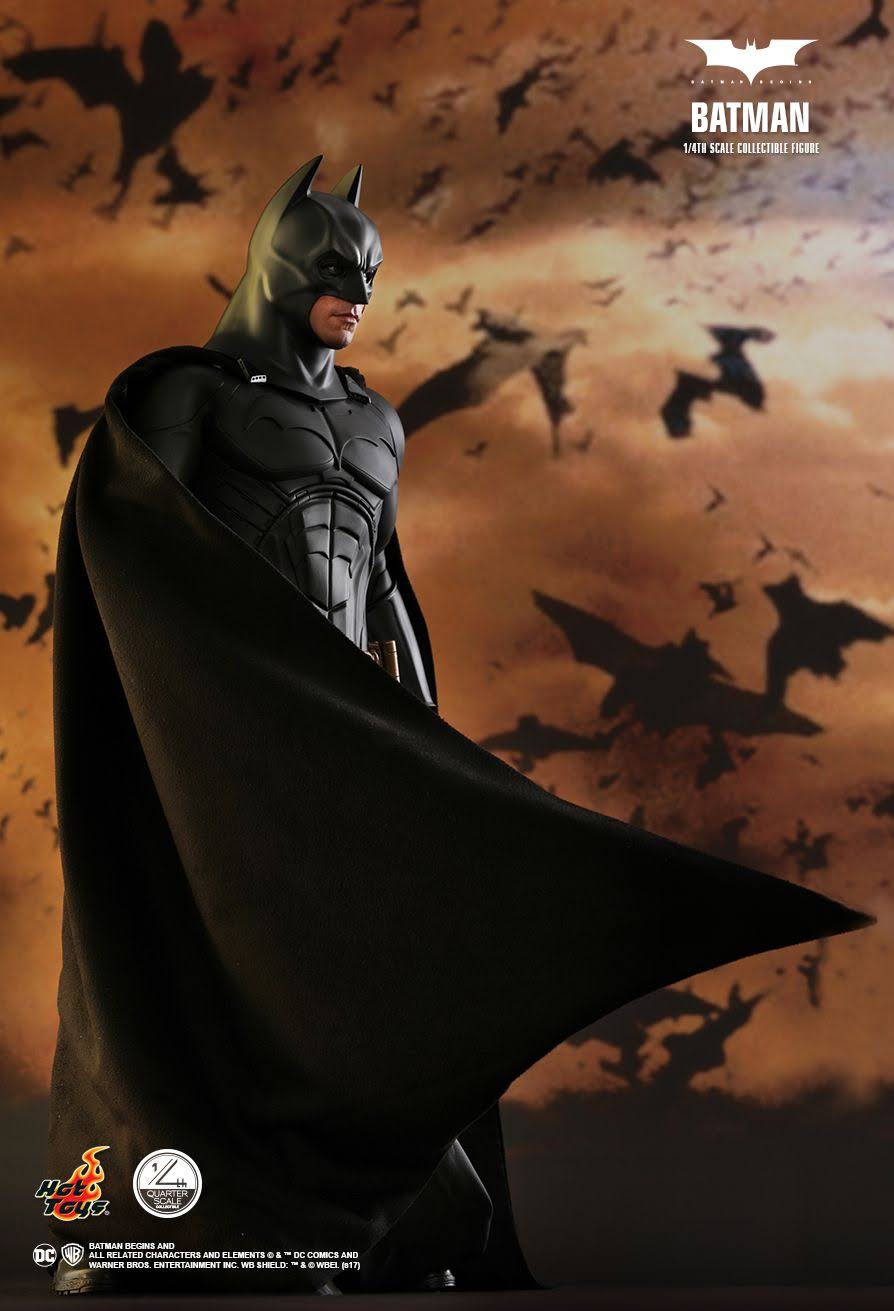 Batman 1/4 Scale Action Figure E91082