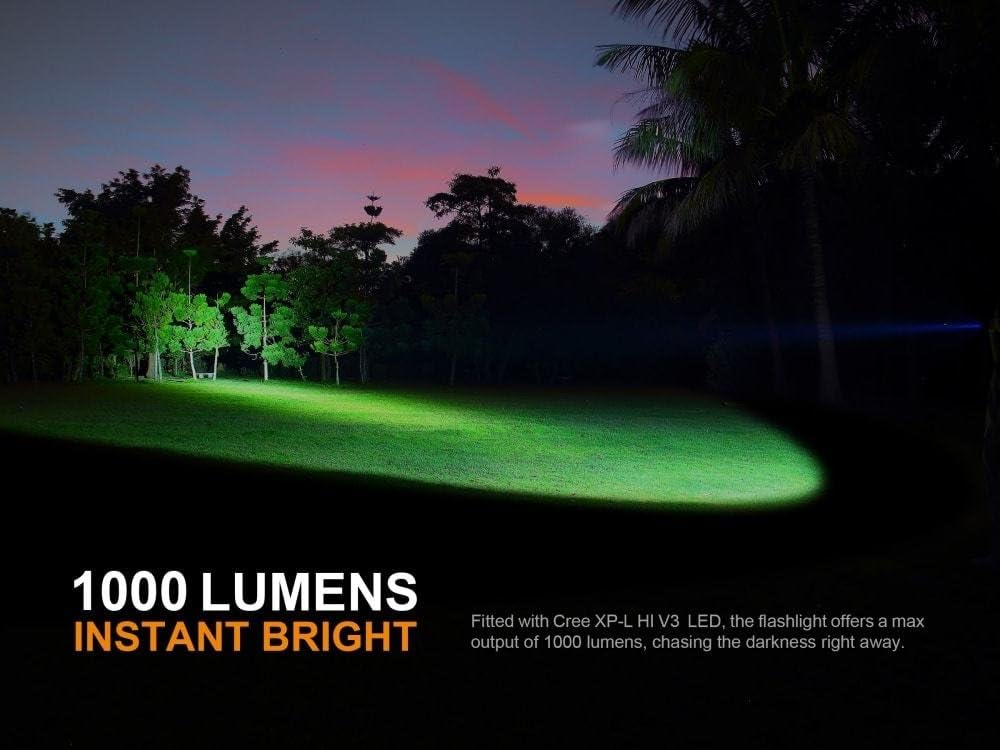1000 Lumen Flashlight with USB Rechargeable Battery & Carry Case S69084