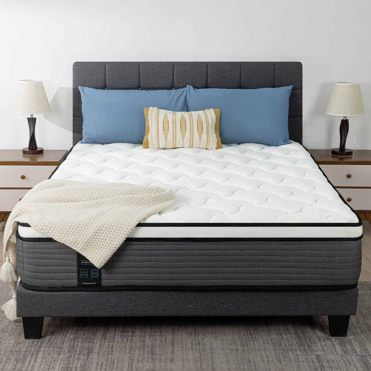 Queen 12 Inch Hybrid Innerspring Mattress with Memory Foam S894076
