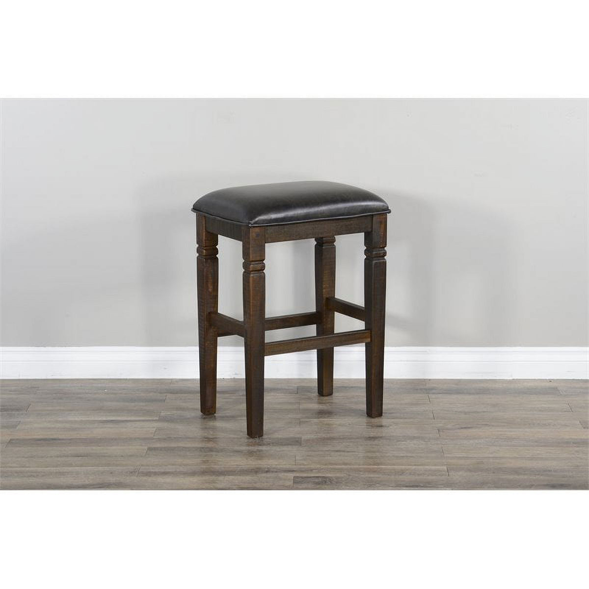 Tobacco Leaf Wood Stool C5432
